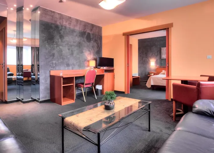 Hotel Tristar