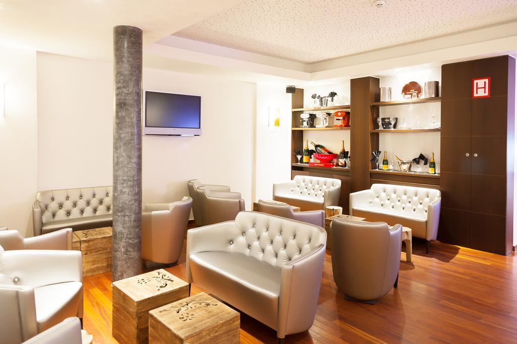Hotel Tristar