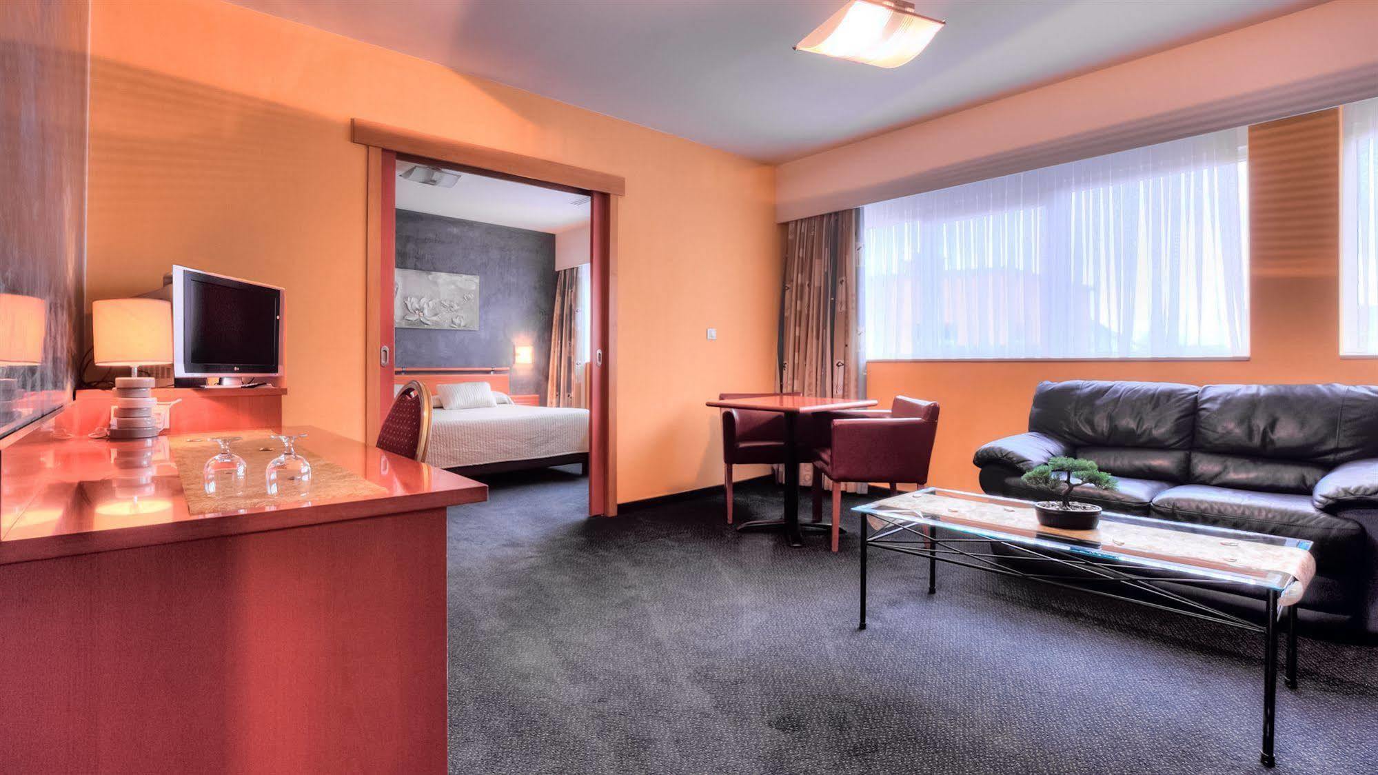Hotel Tristar La Louvière